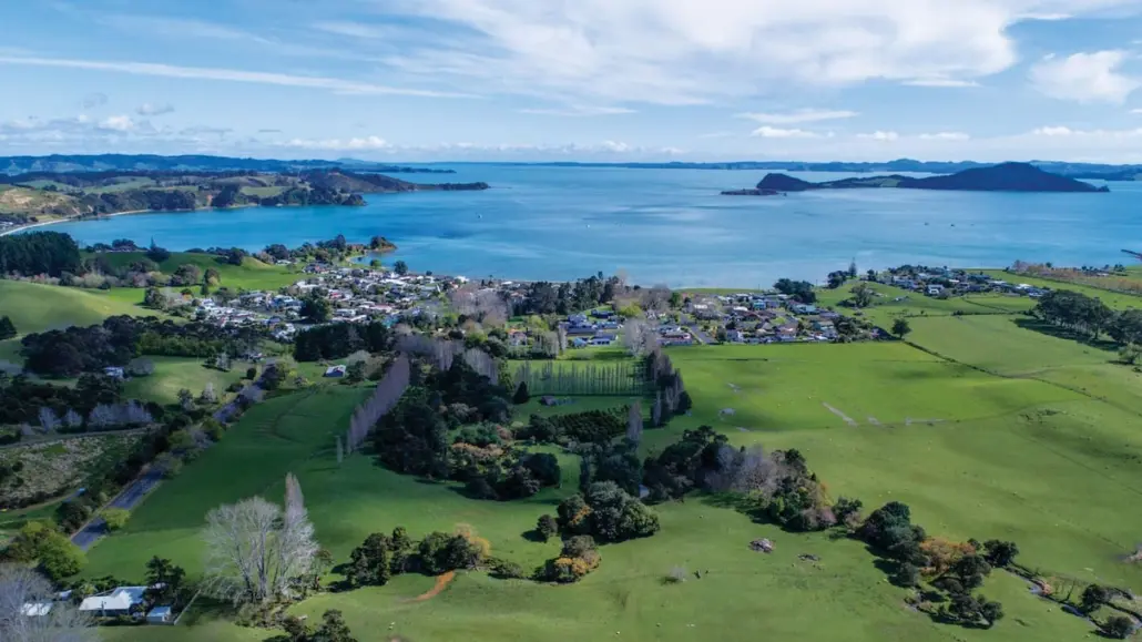 Kawakawa Bay Kawakawa Bay NZ